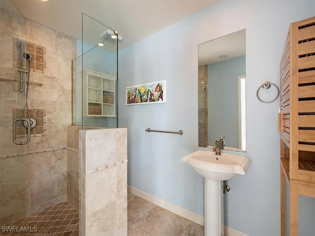 354 1st Avenue N Naples FL 34102