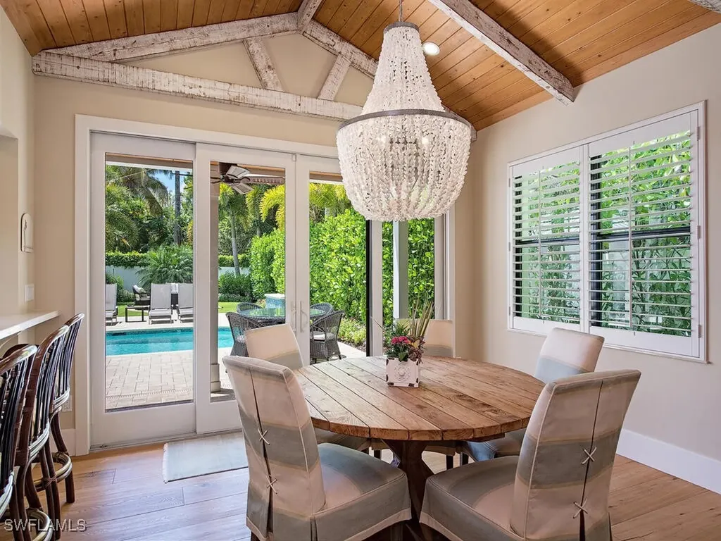 354 1st Avenue N Naples FL 34102