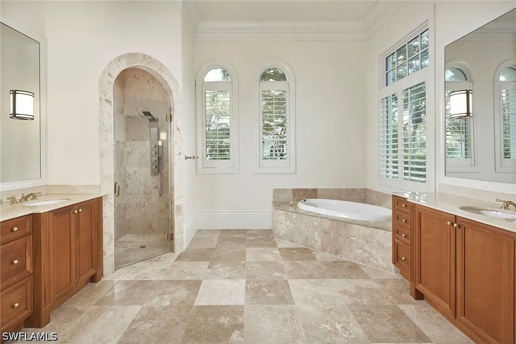 1609 Chinaberry Way Naples FL 34105