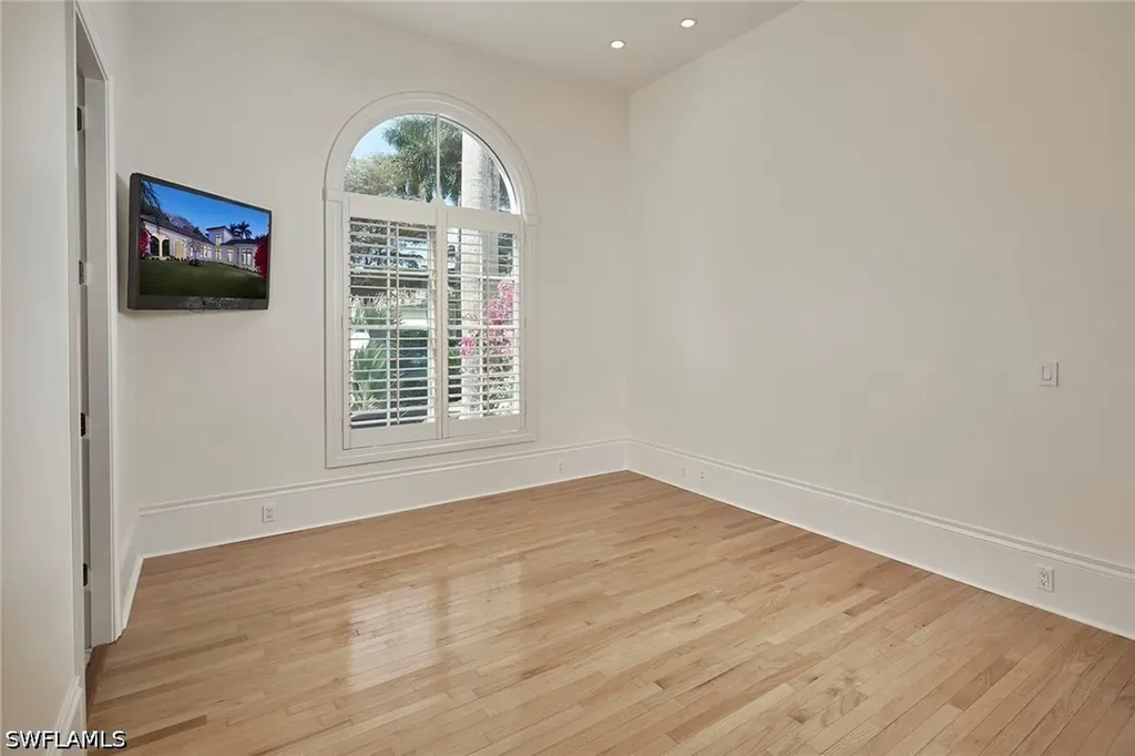 1609 Chinaberry Way Naples FL 34105