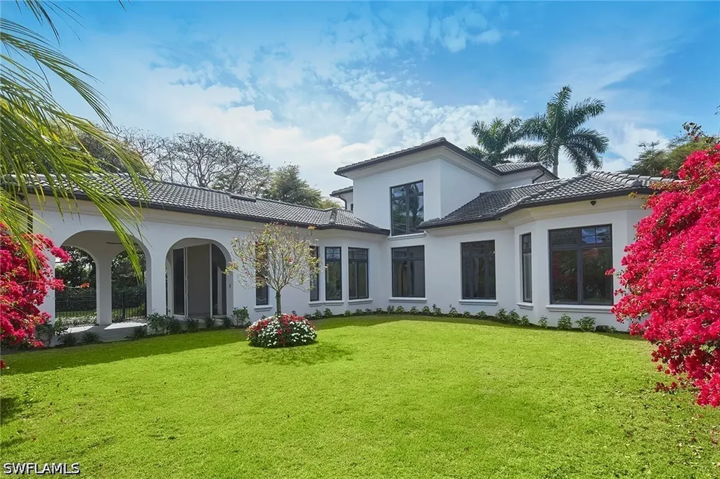 1609 Chinaberry Way Naples FL 34105