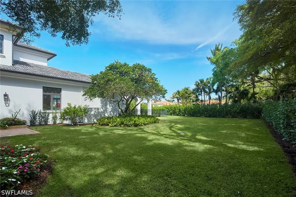 1609 Chinaberry Way Naples FL 34105