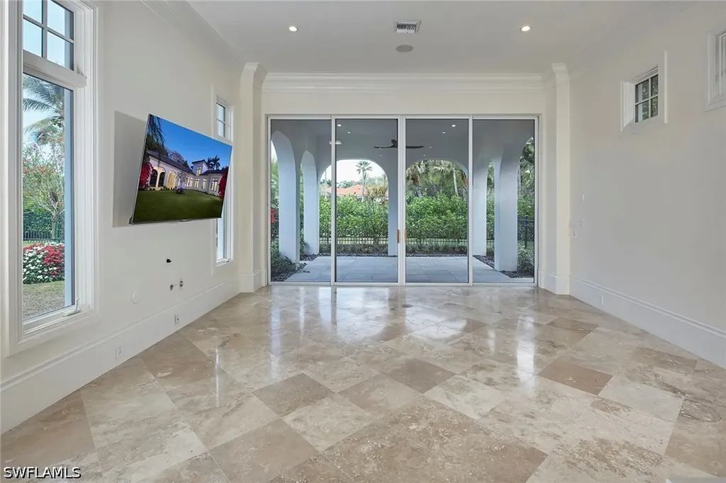 1609 Chinaberry Way Naples FL 34105