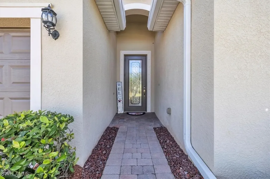 3112 Walnut Grove Lane Alva FL 33920