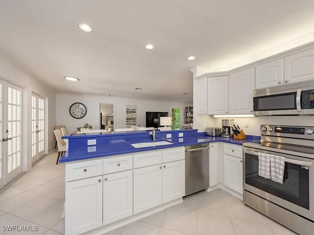 206 1st Avenue N Naples FL 34102