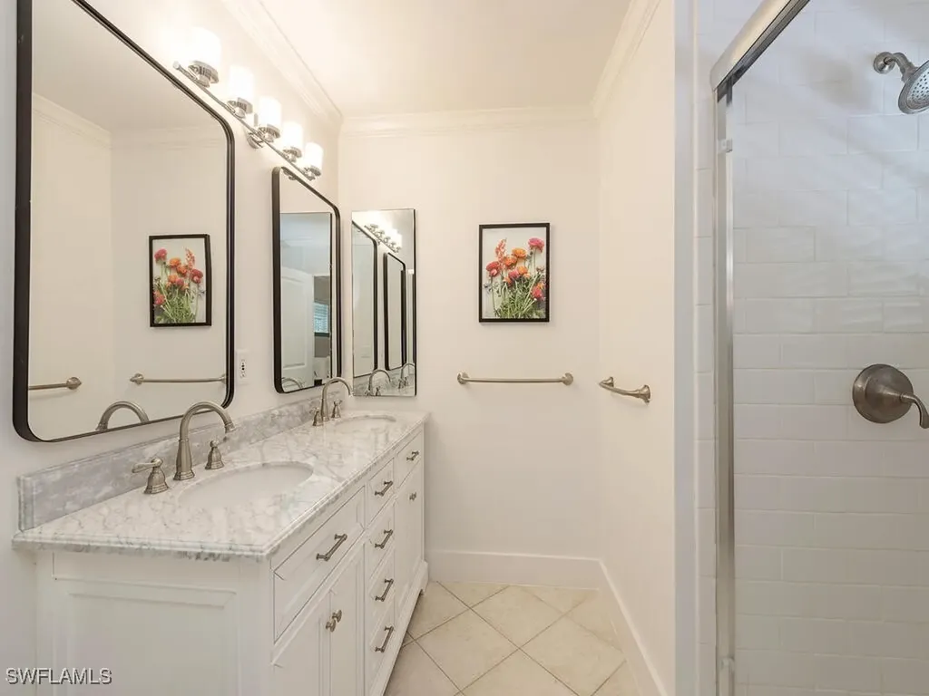 206 1st Avenue N Naples FL 34102