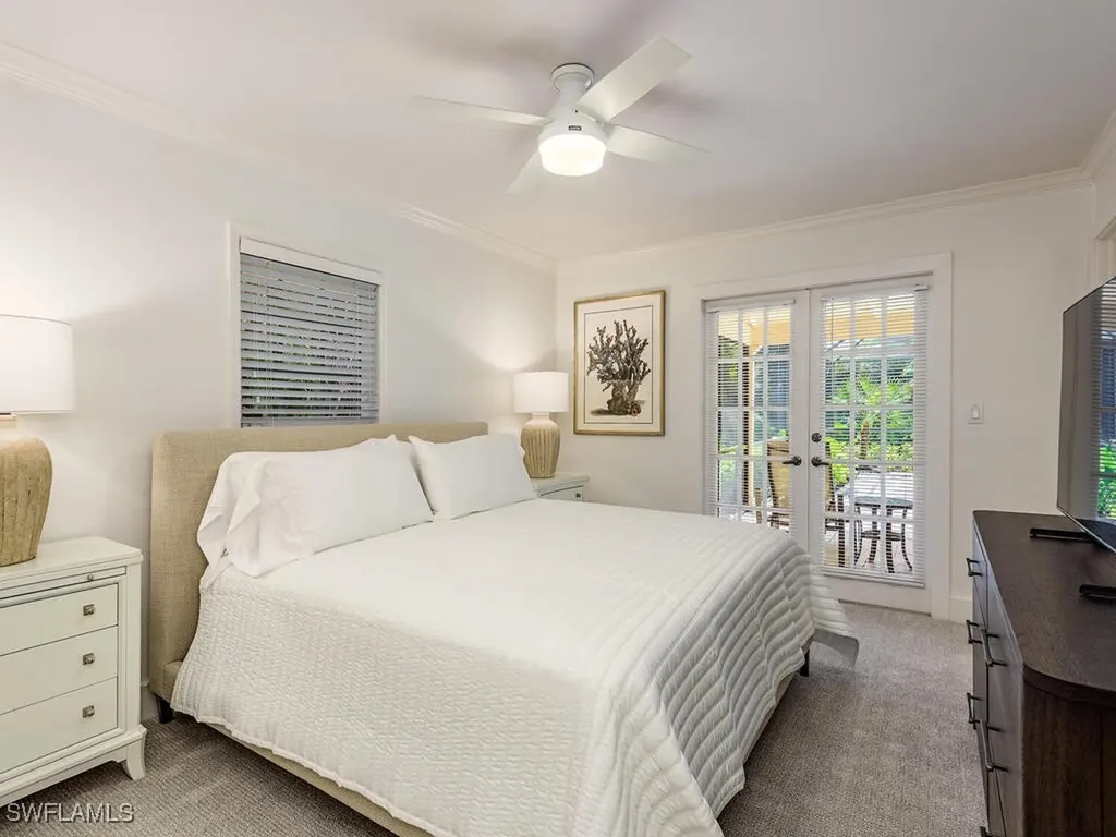 206 1st Avenue N Naples FL 34102
