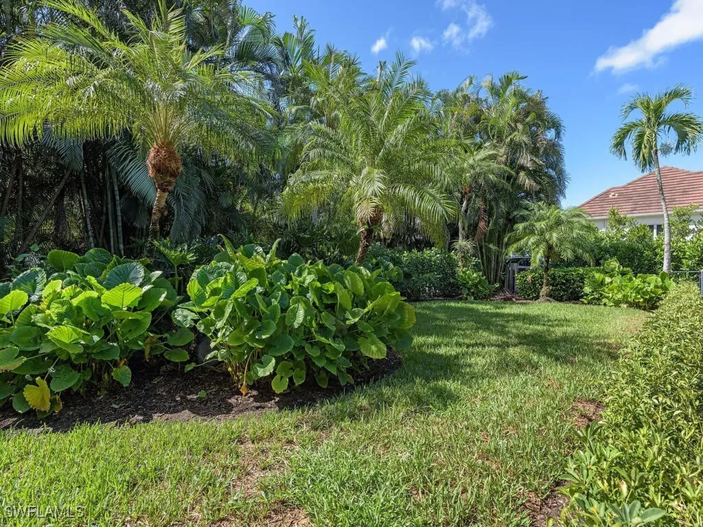 206 1st Avenue N Naples FL 34102