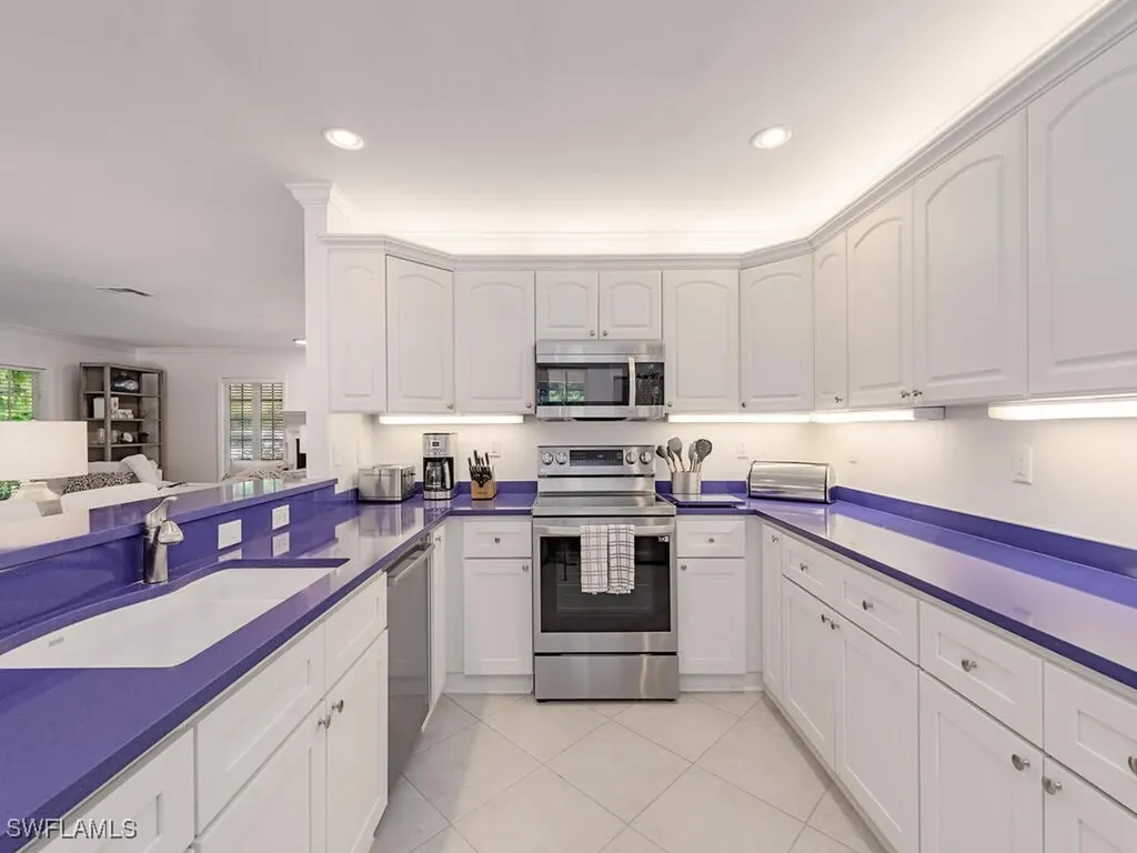 206 1st Avenue N Naples FL 34102