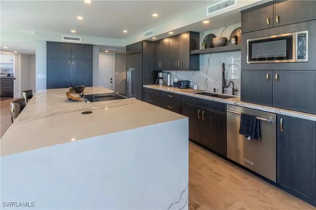 10701 Gulf Shore Drive Naples FL 34108