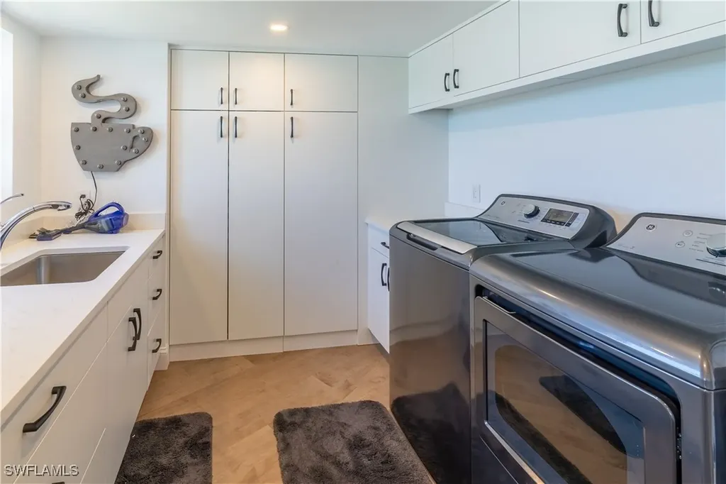 10701 Gulf Shore Drive Naples FL 34108