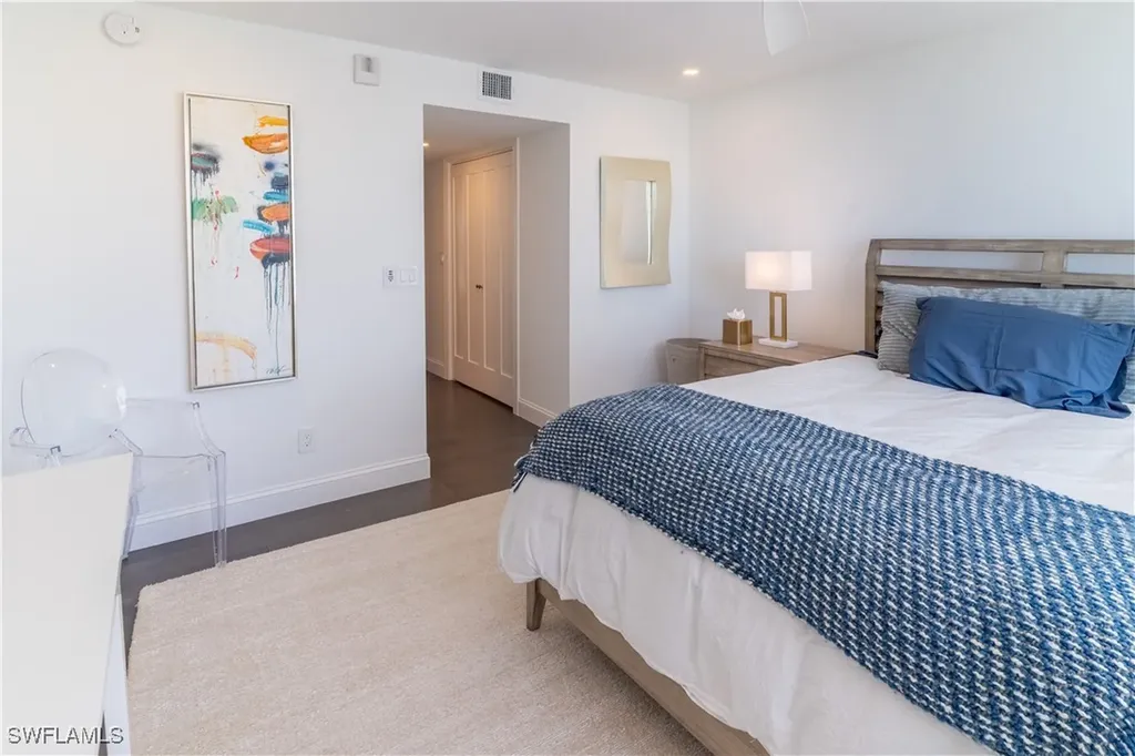 10701 Gulf Shore Drive Naples FL 34108