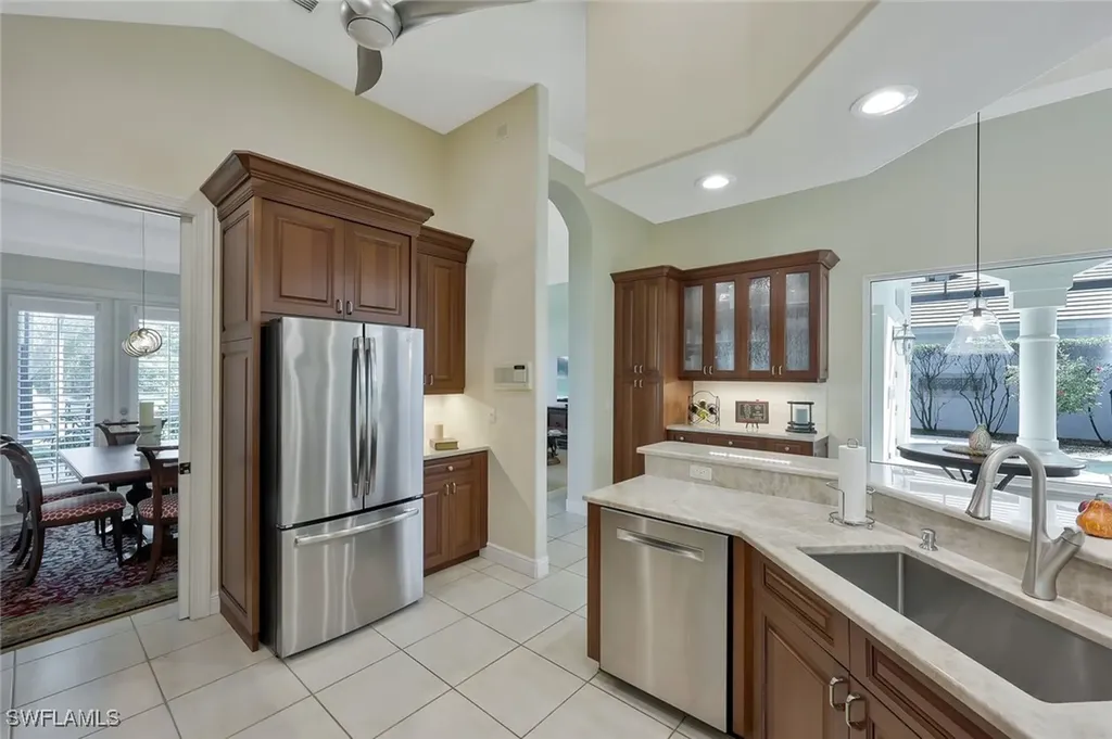 5058 Kensington High Street Naples FL 34105