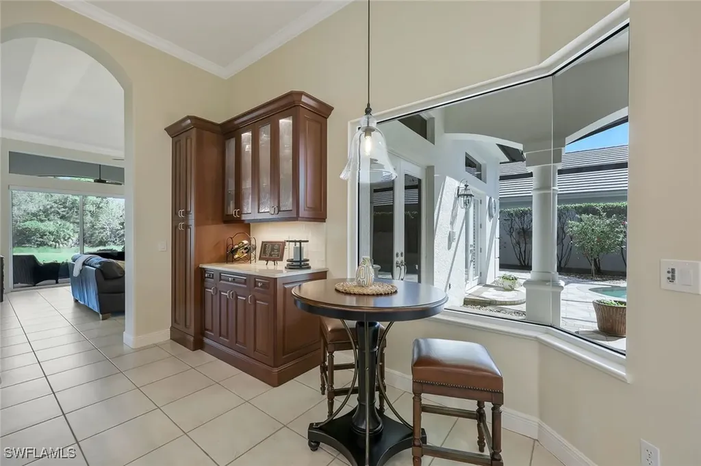 5058 Kensington High Street Naples FL 34105