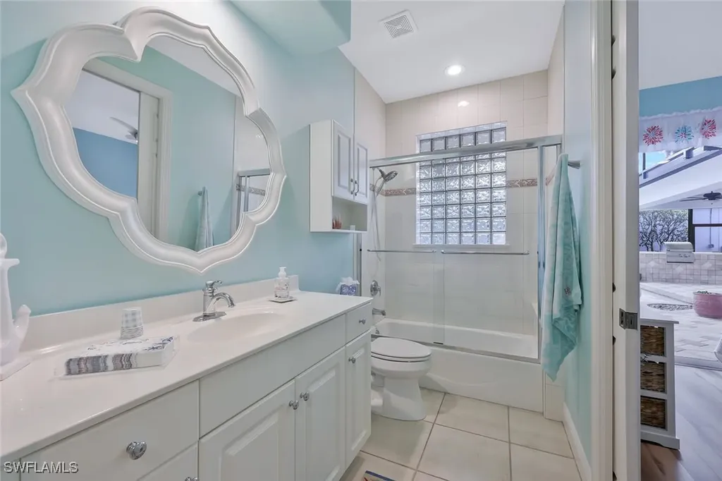 5058 Kensington High Street Naples FL 34105