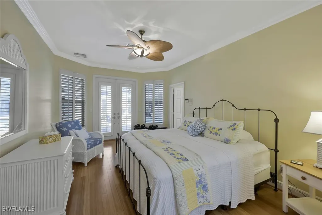 5058 Kensington High Street Naples FL 34105