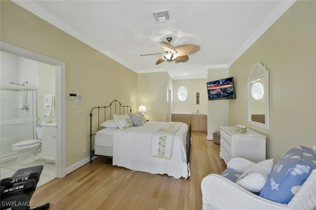 5058 Kensington High Street Naples FL 34105