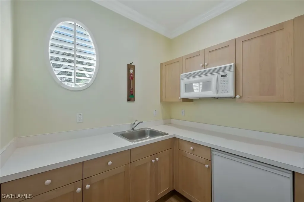 5058 Kensington High Street Naples FL 34105
