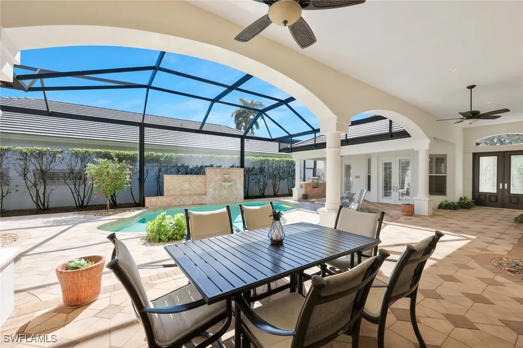 5058 Kensington High Street Naples FL 34105