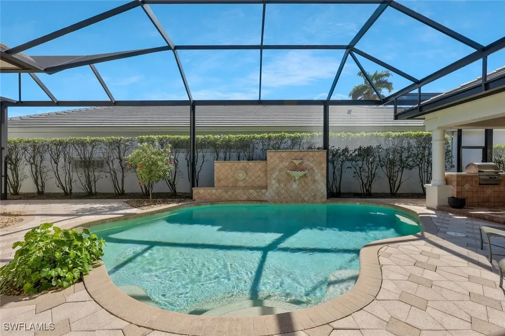 5058 Kensington High Street Naples FL 34105