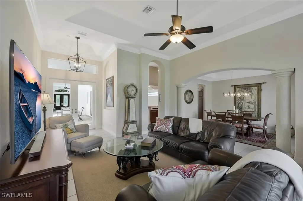 5058 Kensington High Street Naples FL 34105