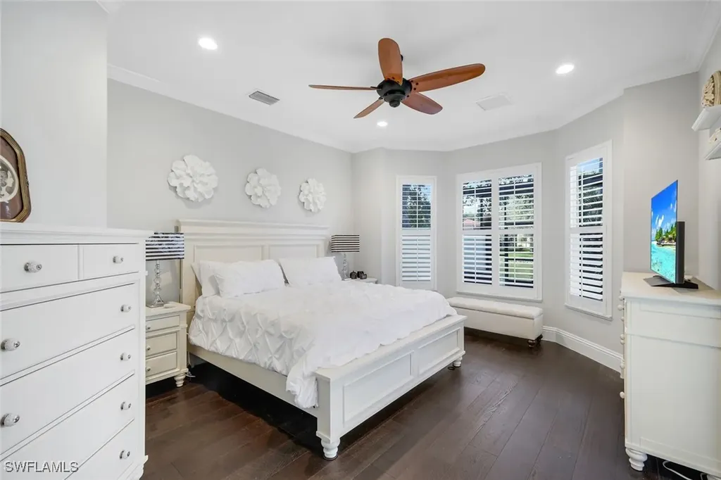 915 Fountain Run Naples FL 34119