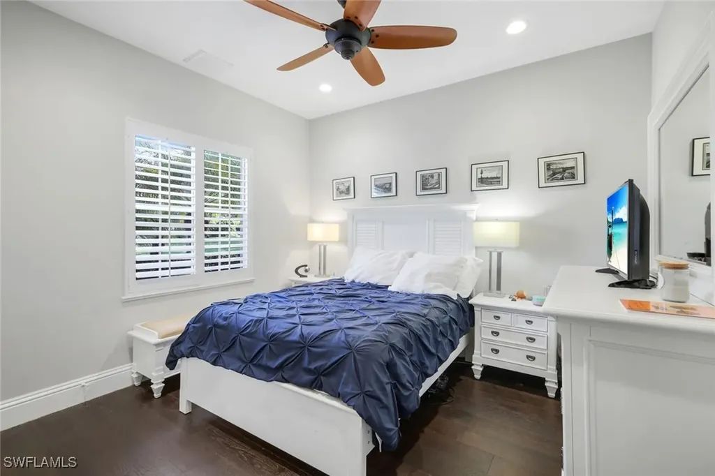 915 Fountain Run Naples FL 34119