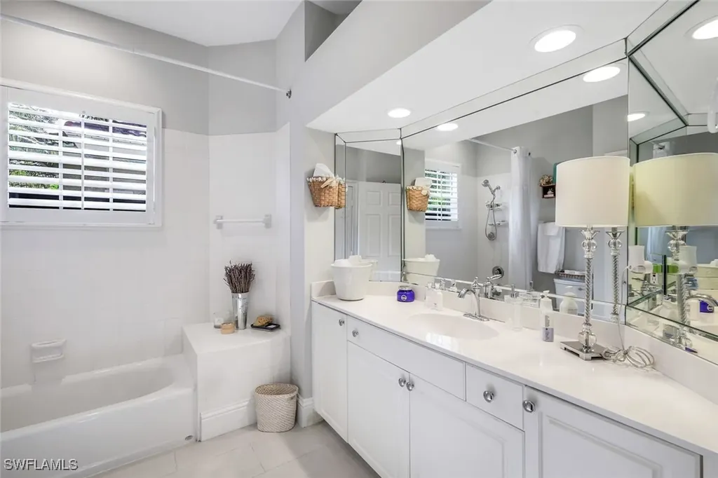 915 Fountain Run Naples FL 34119
