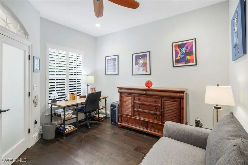 915 Fountain Run Naples FL 34119