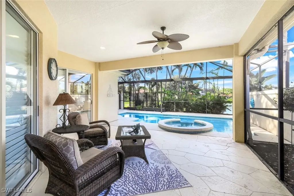 915 Fountain Run Naples FL 34119