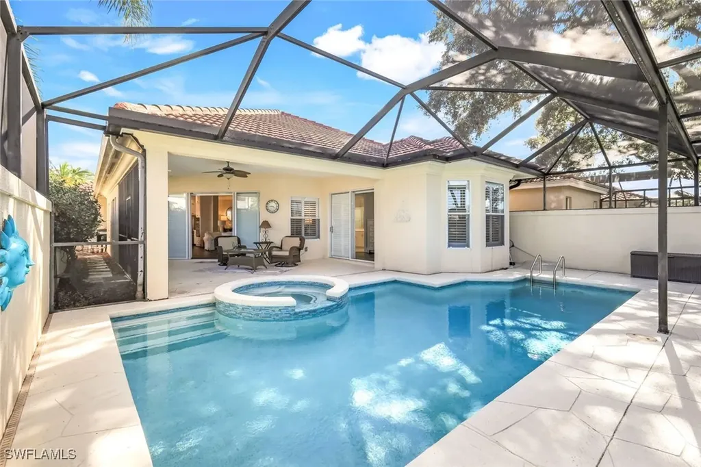 915 Fountain Run Naples FL 34119