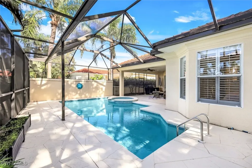 915 Fountain Run Naples FL 34119