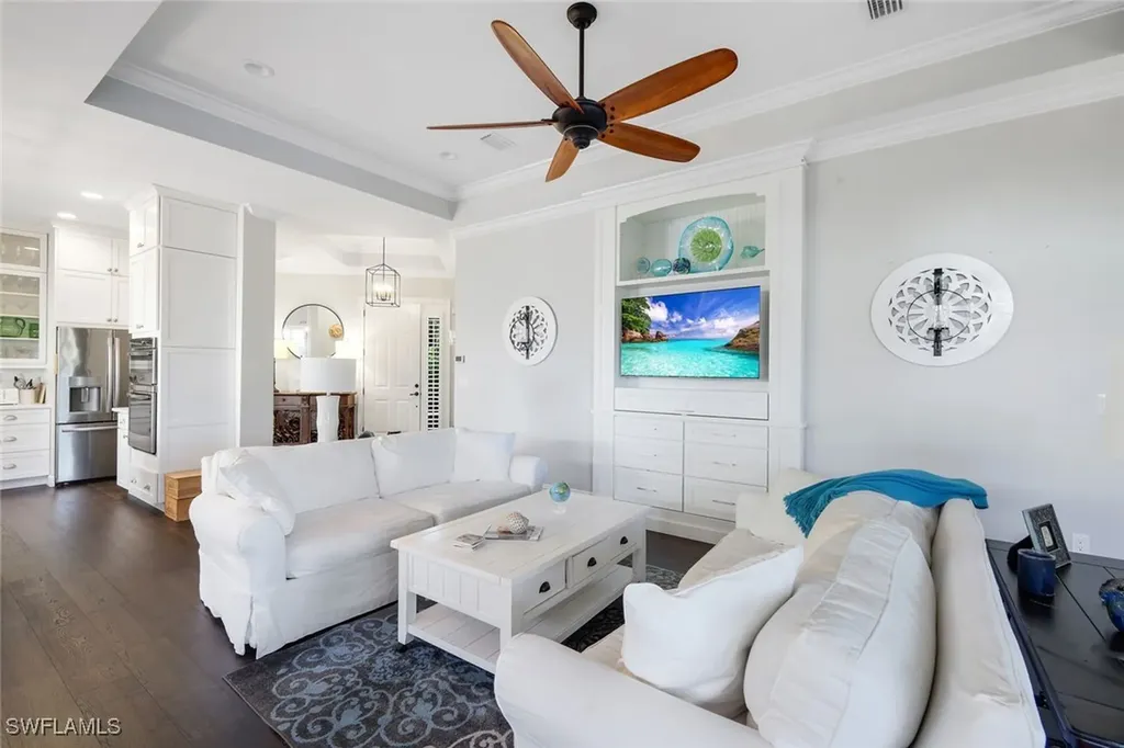 915 Fountain Run Naples FL 34119