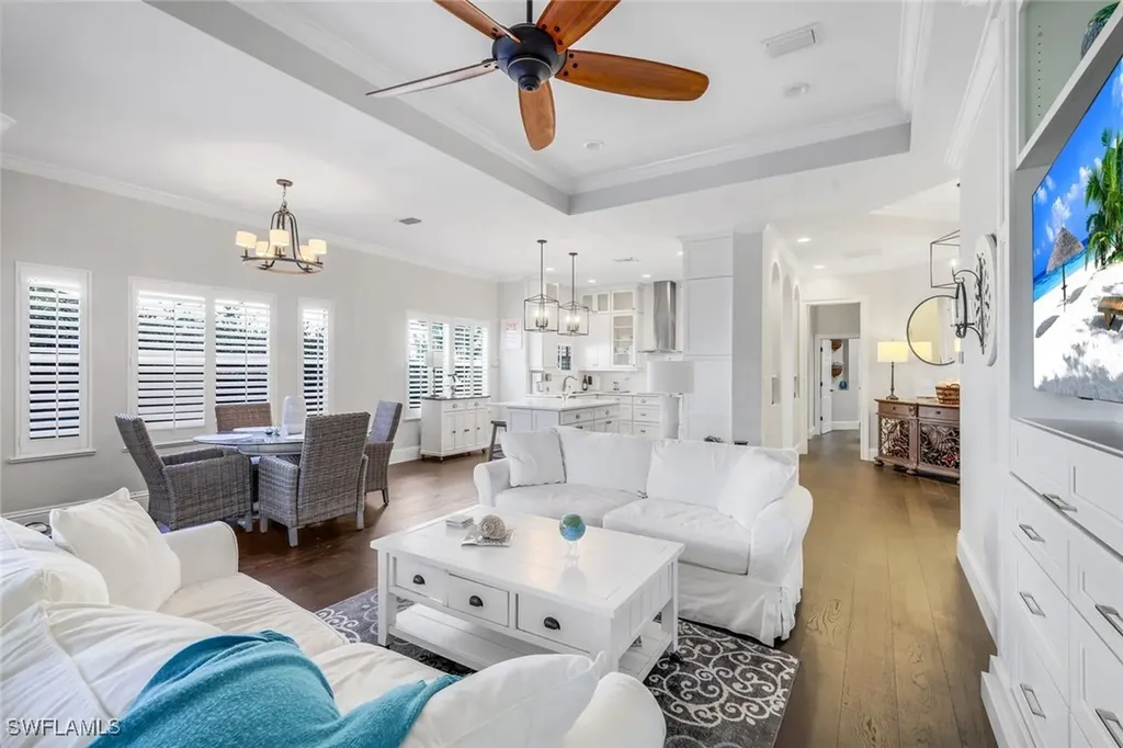 915 Fountain Run Naples FL 34119