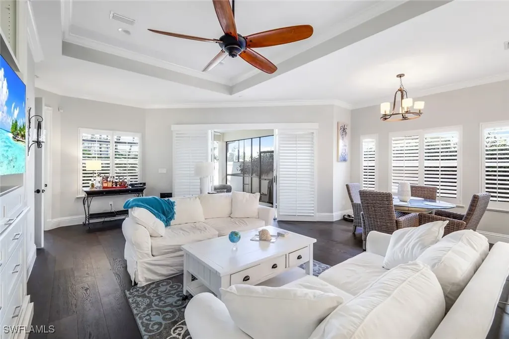 915 Fountain Run Naples FL 34119