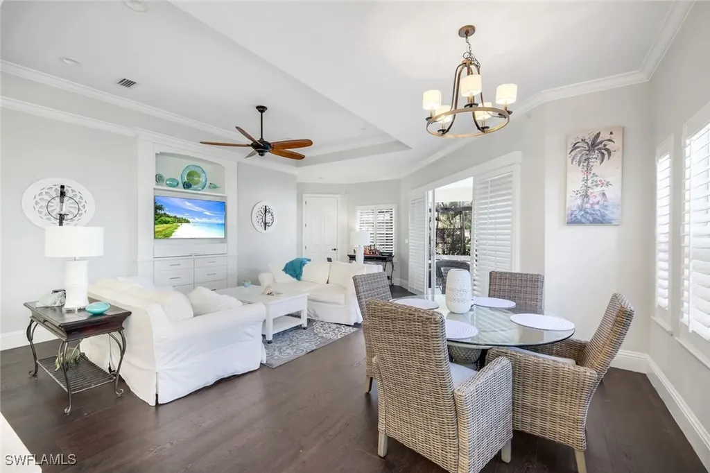 915 Fountain Run Naples FL 34119