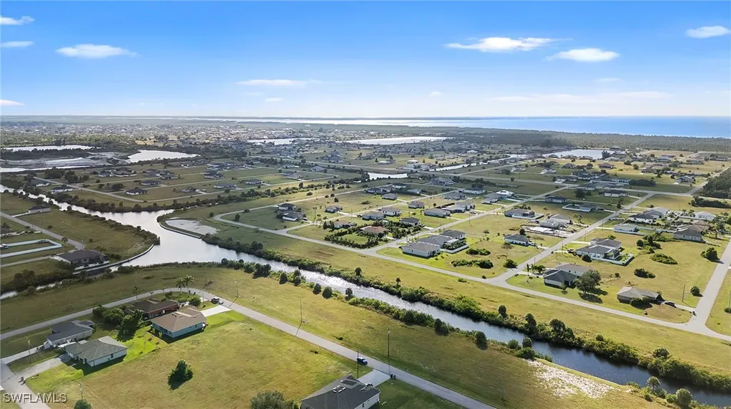 4022 NW 37th Avenue Cape Coral FL 33993