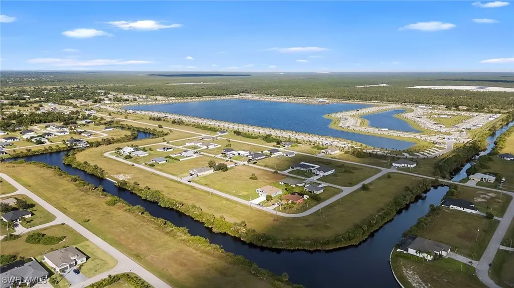 4022 NW 37th Avenue Cape Coral FL 33993