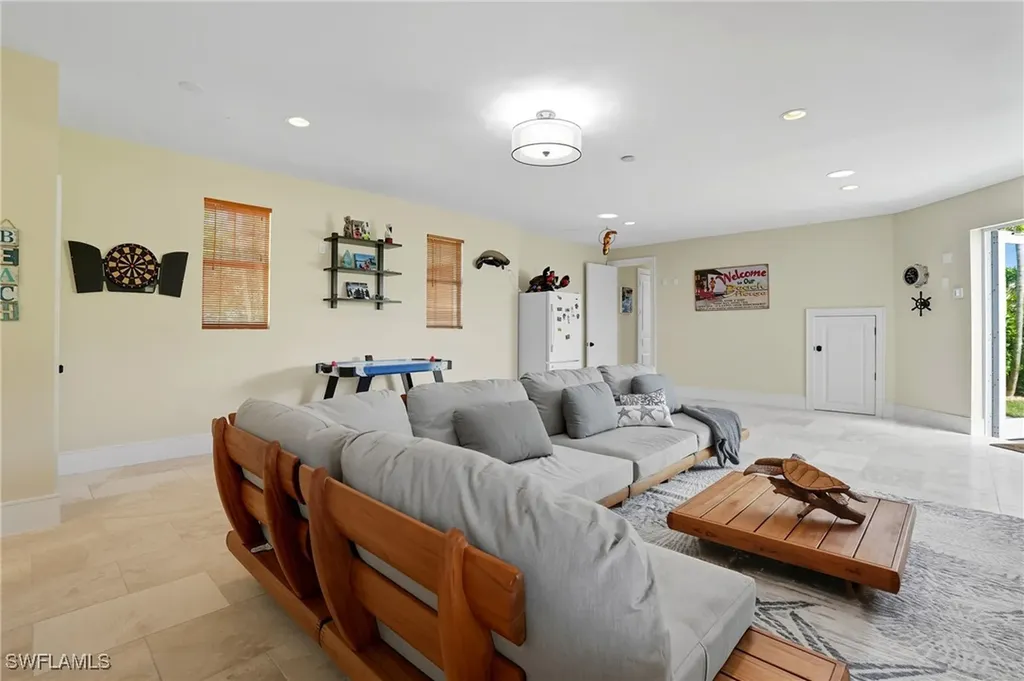 290 Dundee Road Fort Myers Beach FL 33931