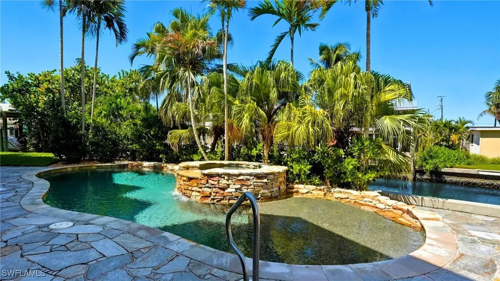 290 Dundee Road Fort Myers Beach FL 33931