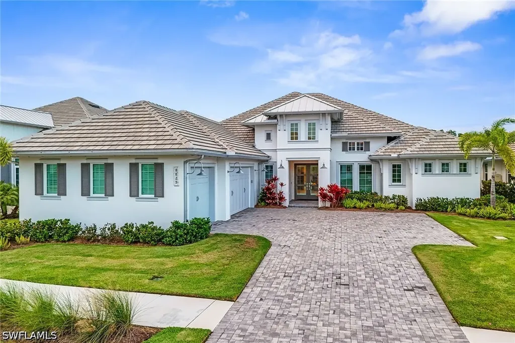 8829 Paradera Court Naples FL 34112