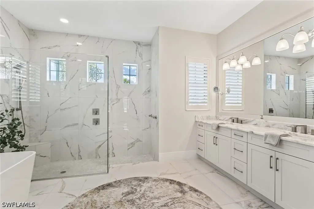 8829 Paradera Court Naples FL 34112