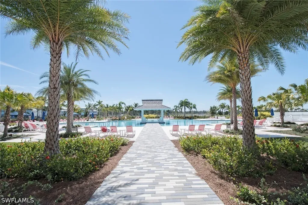 8829 Paradera Court Naples FL 34112