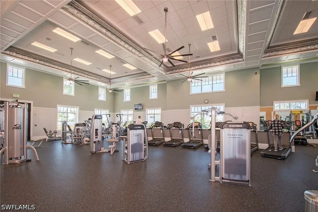 8829 Paradera Court Naples FL 34112