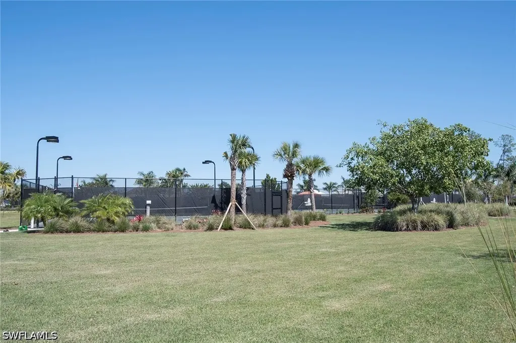 8829 Paradera Court Naples FL 34112