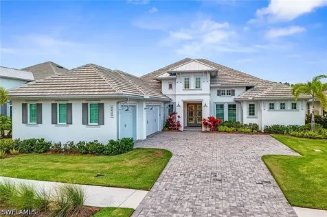 8829 Paradera Court Naples FL 34112
