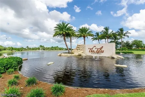 8829 Paradera Court Naples FL 34112