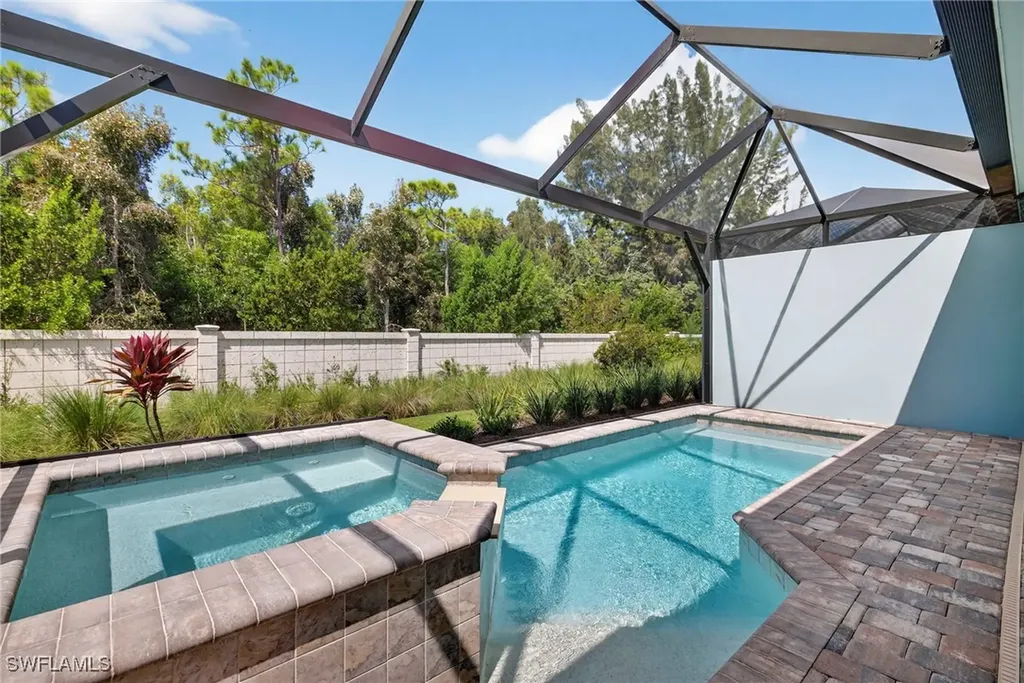 8877 Yucatan Court Naples FL 34112
