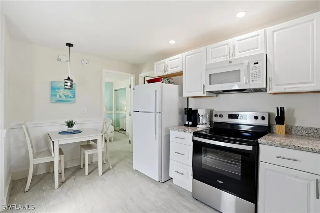 110 Bahia Viaduct Fort Myers Beach FL 33931