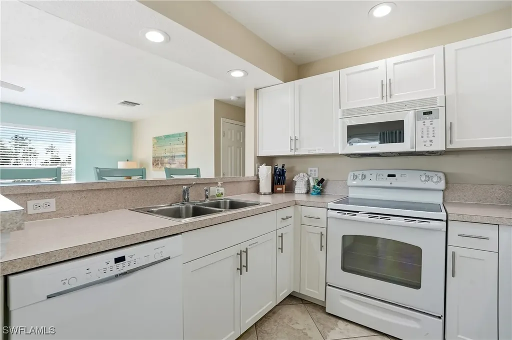 110 Bahia Viaduct Fort Myers Beach FL 33931